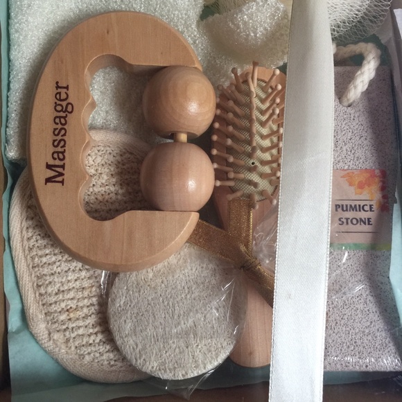 🌺 7 Piece Bath Gift Set - Picture 3 of 4
